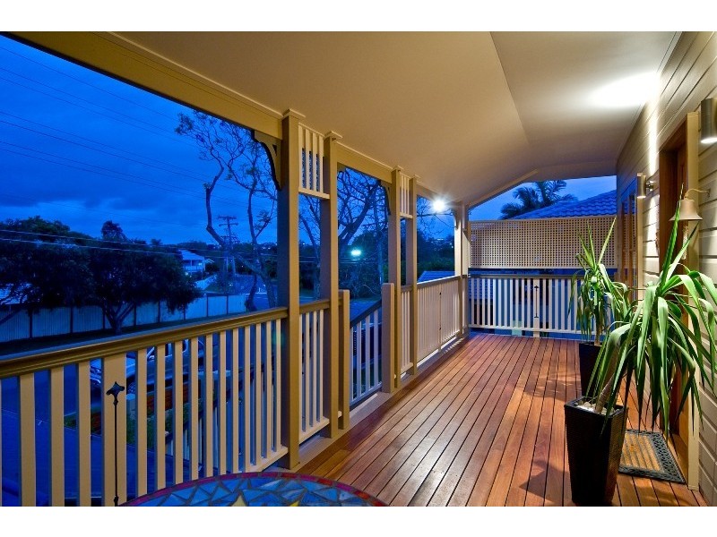 134 Barton Road, Hawthorne QLD 4171