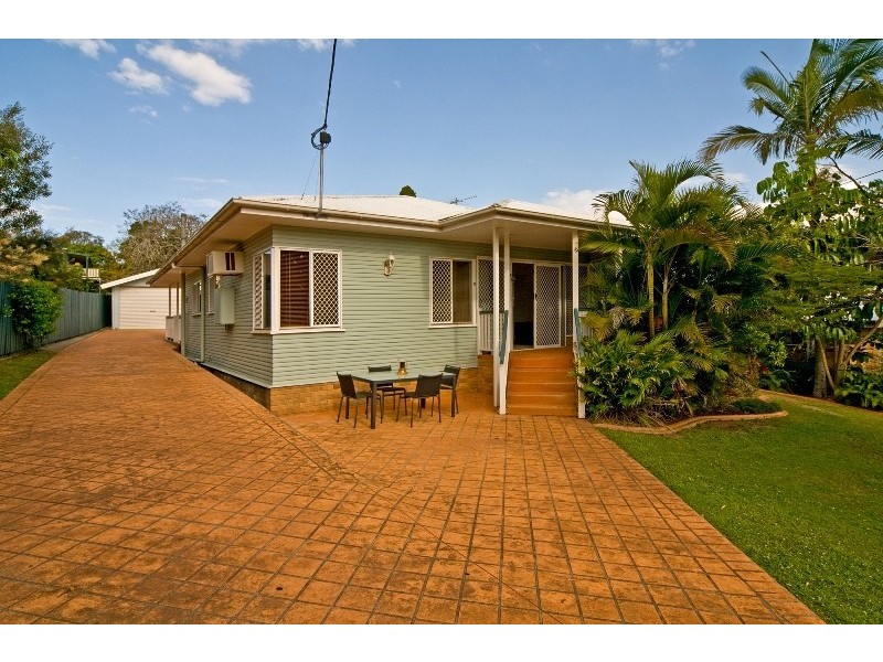 8 Julian Street, Morningside QLD 4170
