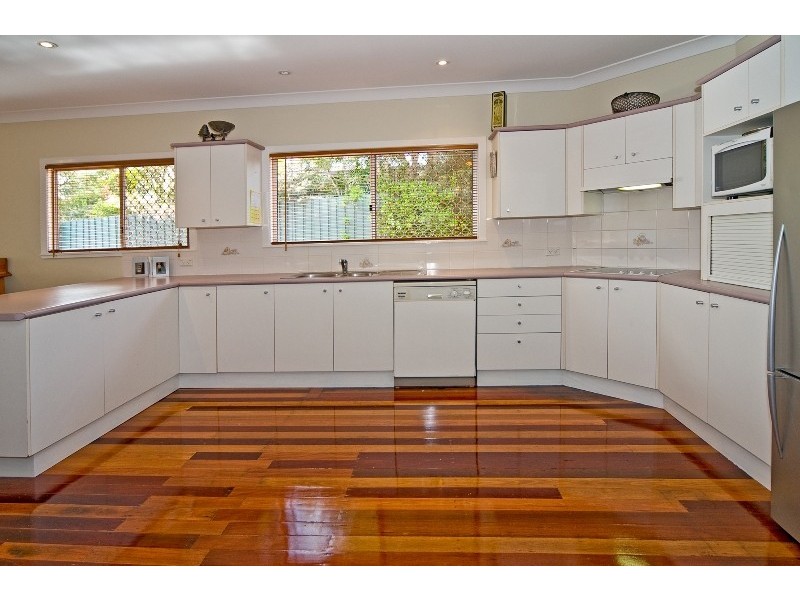 8 Julian Street, Morningside QLD 4170