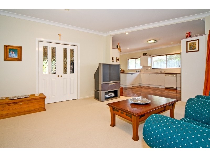 8 Julian Street, Morningside QLD 4170