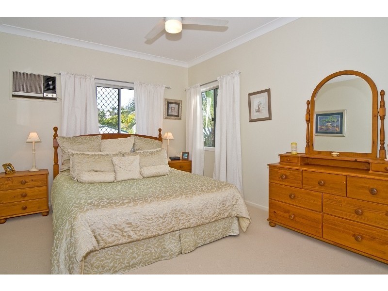 8 Julian Street, Morningside QLD 4170