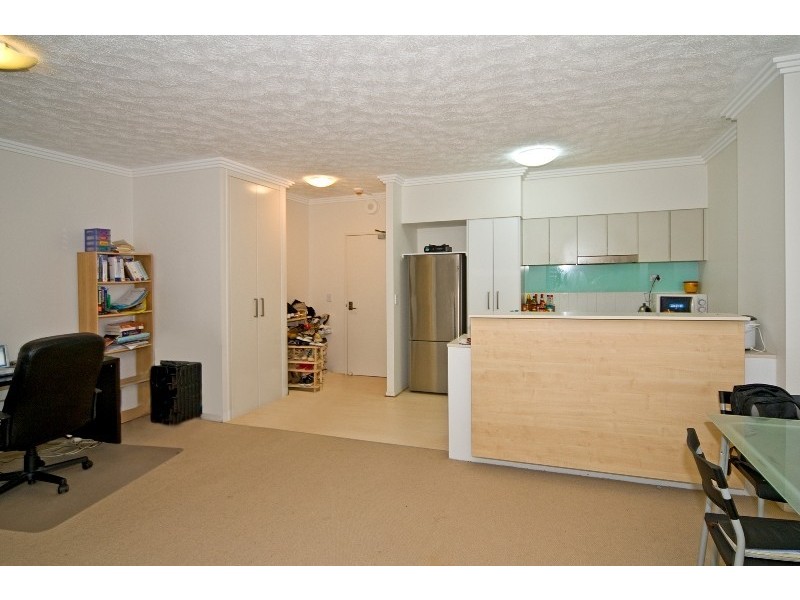 211/803 Stanley Street, Woolloongabba QLD 4102