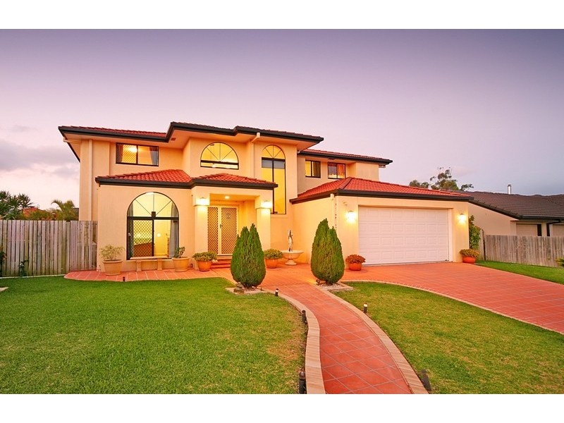 12 Forest Place, Carindale QLD 4152