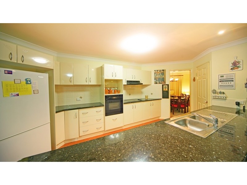 12 Forest Place, Carindale QLD 4152