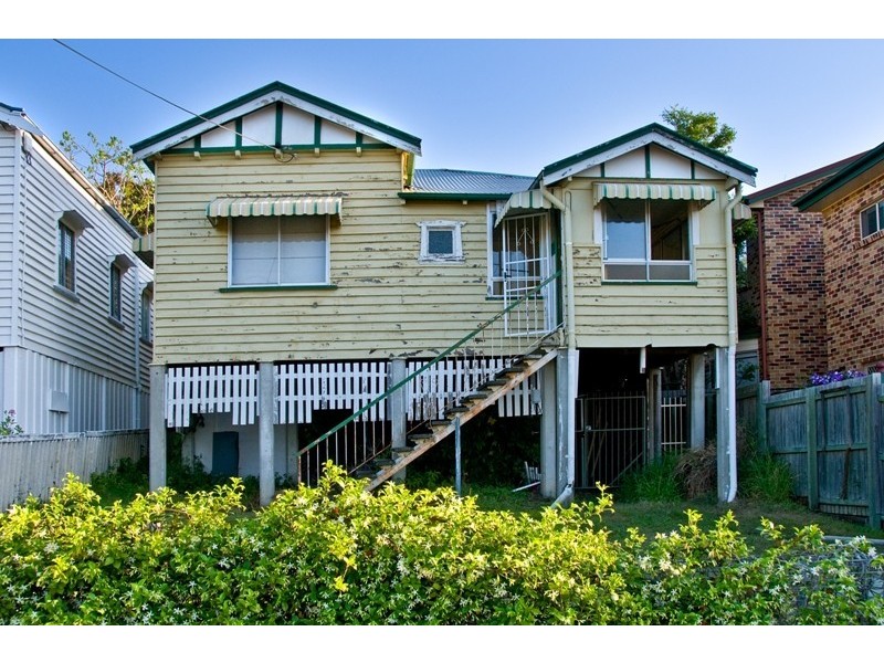 38 Headfort Street, Greenslopes QLD 4120