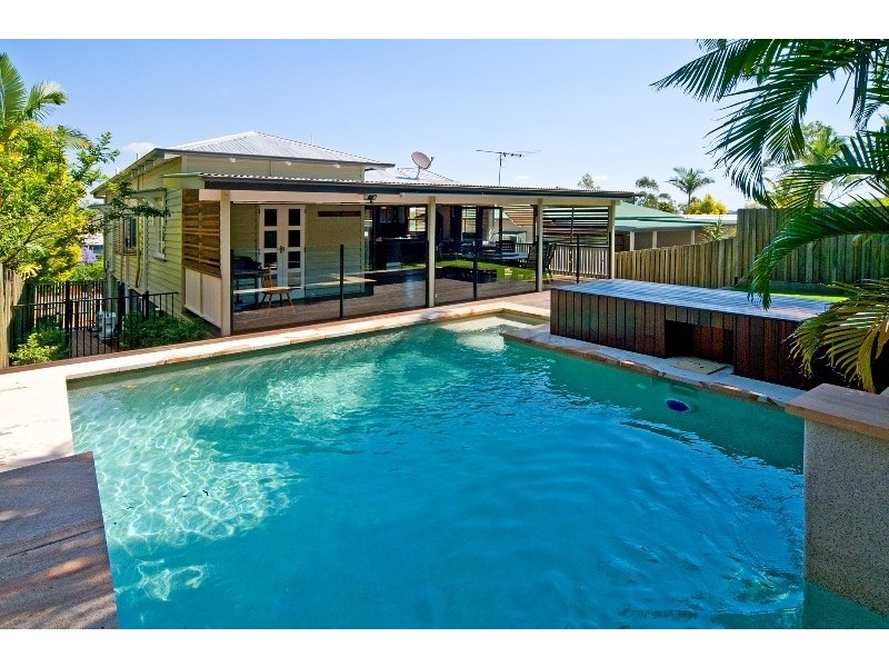 22 Noble Street, Camp Hill QLD 4152