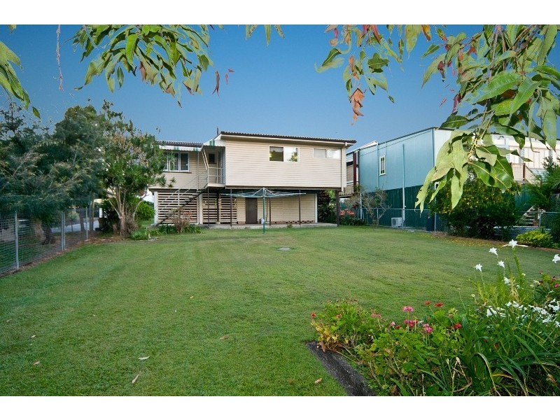 56 Shrapnel Road, Cannon Hill QLD 4170