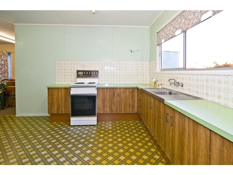 56 Shrapnel Road, Cannon Hill QLD 4170