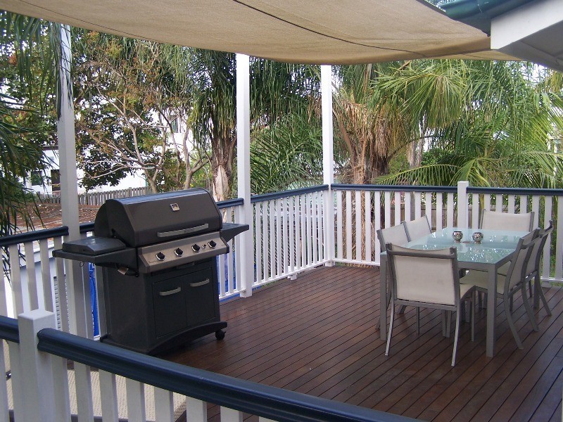 61 Leura Avenue, Hawthorne QLD 4171