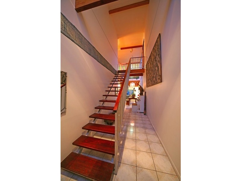 35 Barton Road, Hawthorne QLD 4171