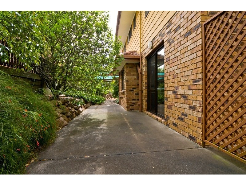 8 Hibernia Court, Morningside QLD 4170