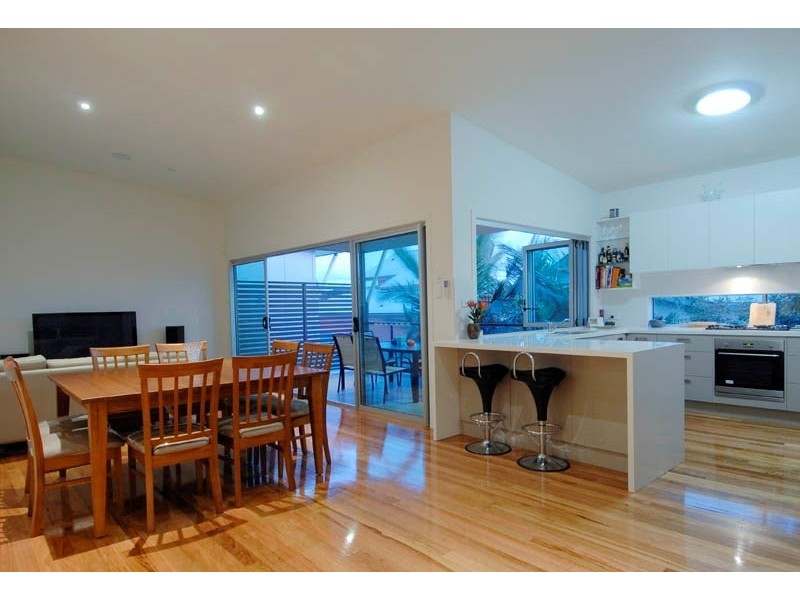 19a Park Street, Hawthorne QLD 4171