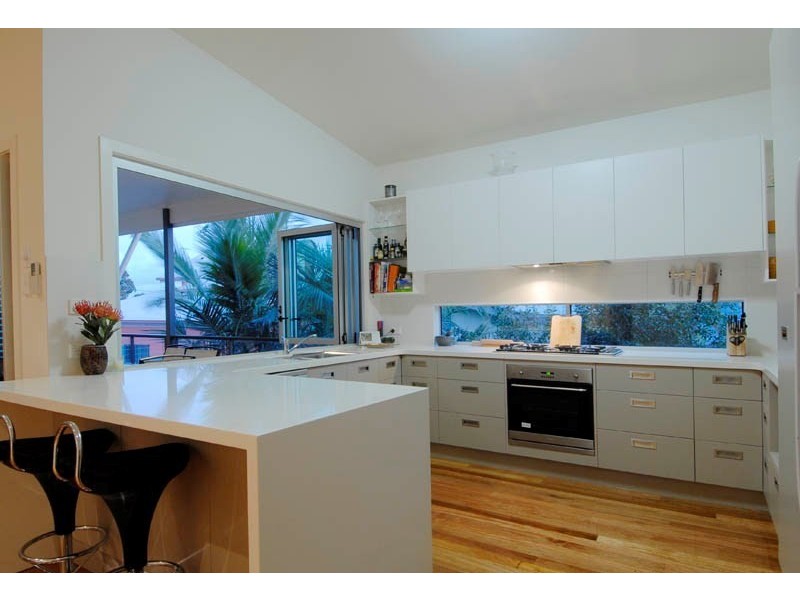 19a Park Street, Hawthorne QLD 4171