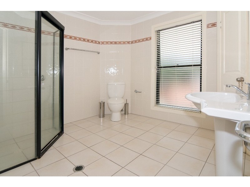 45 Lewana Street, Mansfield QLD 4122