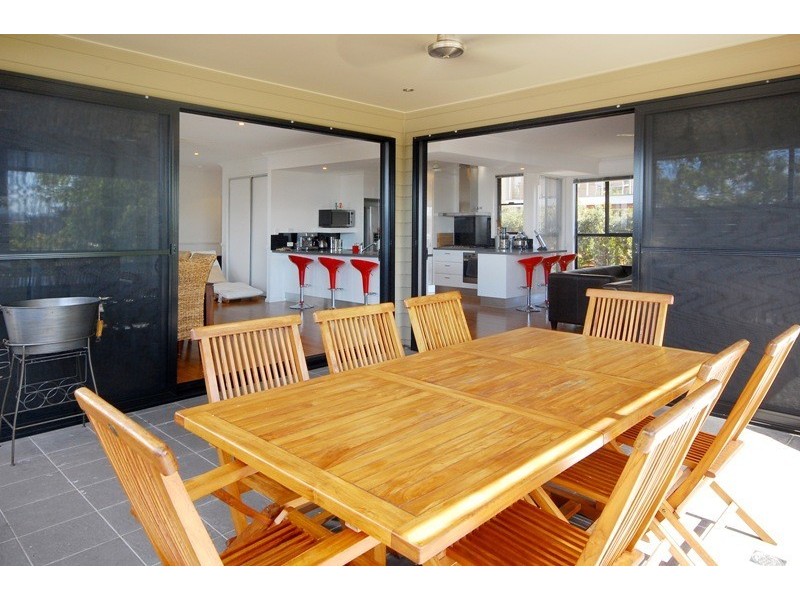 12a Thorpe Street, Balmoral QLD 4171