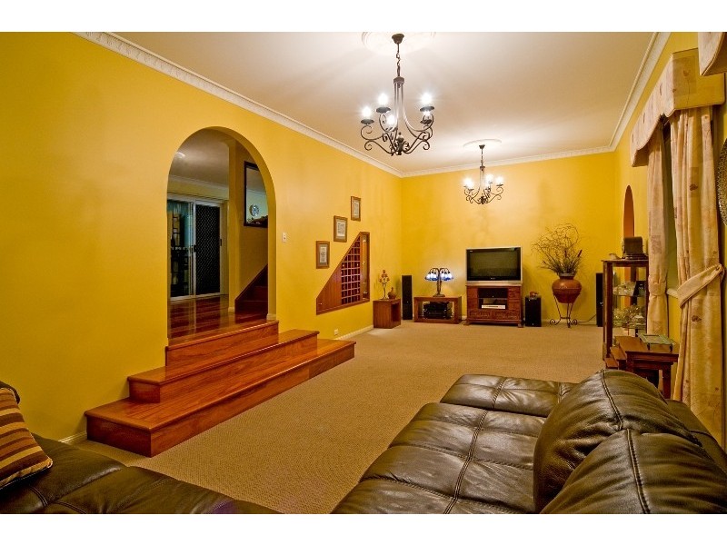 6 Somerset Court, Carina Heights QLD 4152