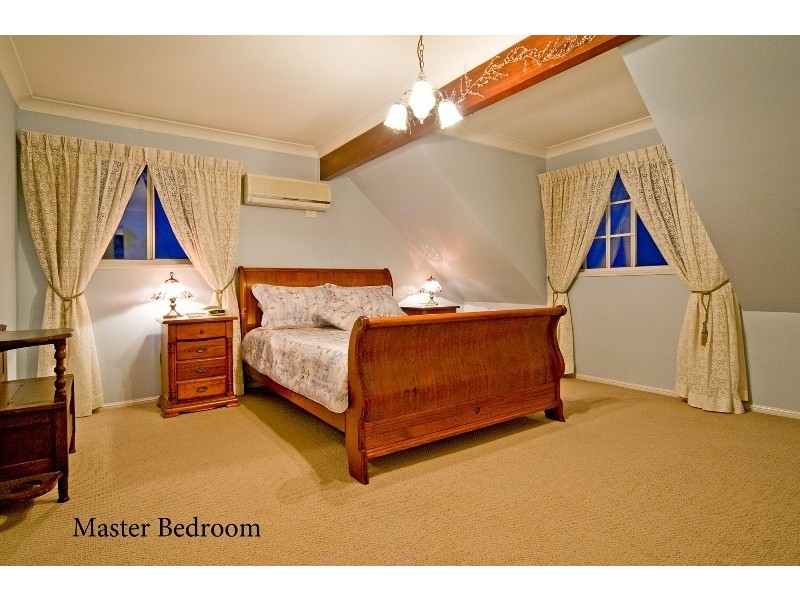 6 Somerset Court, Carina Heights QLD 4152