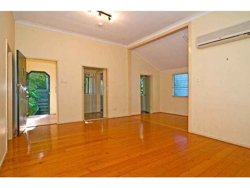 33 Guildford Street, Kelvin Grove QLD 4059