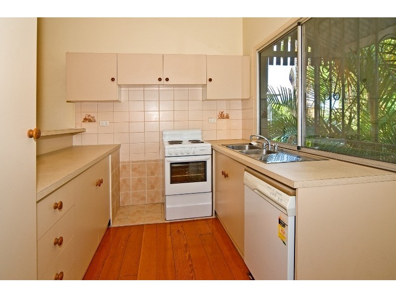 33 Guildford Street, Kelvin Grove QLD 4059