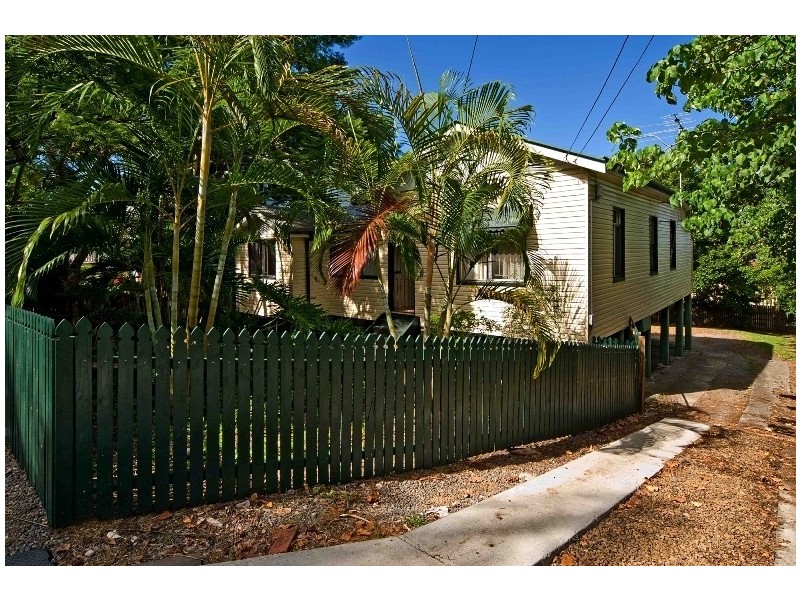 33 Guildford Street, Kelvin Grove QLD 4059