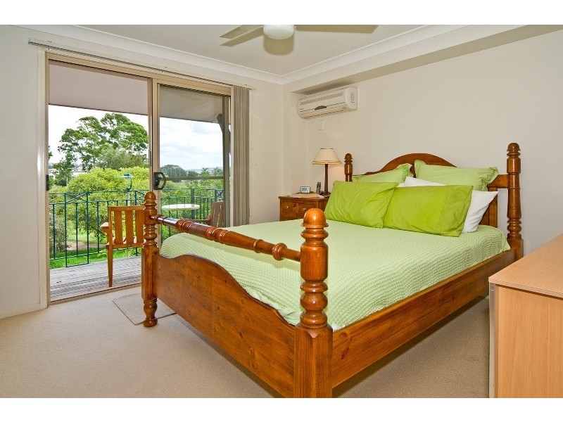 105 Coutts Street, Bulimba QLD 4171