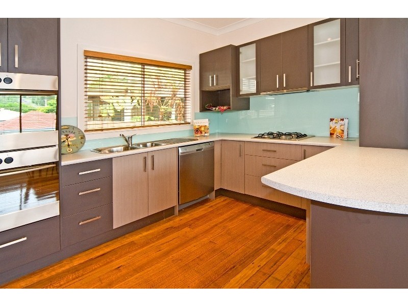 24 Michael Street, Bulimba QLD 4171