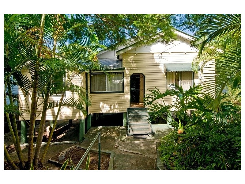 33 Guildford Street, Kelvin Grove QLD 4059