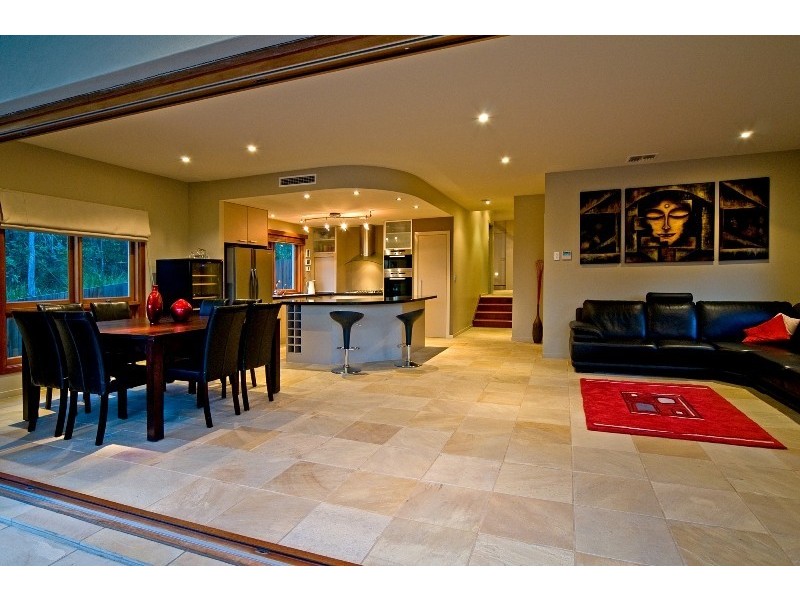 42 Brussels Avenue, Morningside QLD 4170