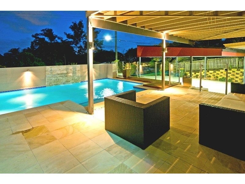 60 Tandoor Street, Morningside QLD 4170