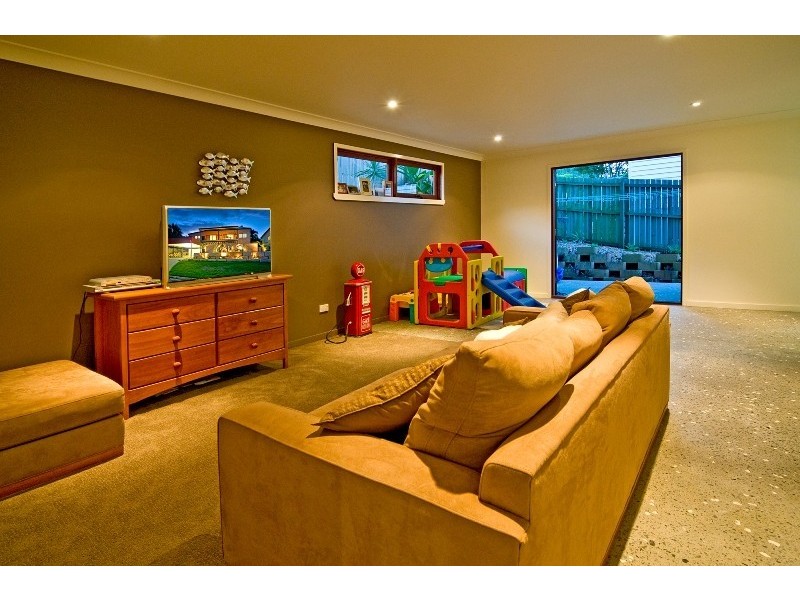 60 Tandoor Street, Morningside QLD 4170