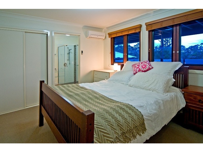 60 Tandoor Street, Morningside QLD 4170