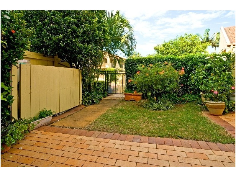 91 Coutts Street, Bulimba QLD 4171