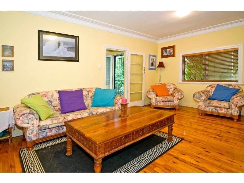 6 Baringa Street, Morningside QLD 4170