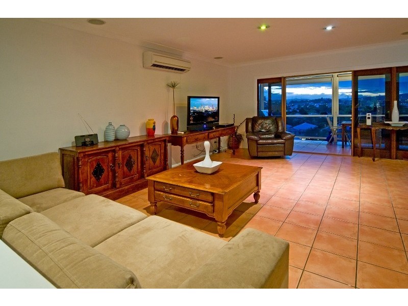 12 Dilkera Street, Balmoral QLD 4171