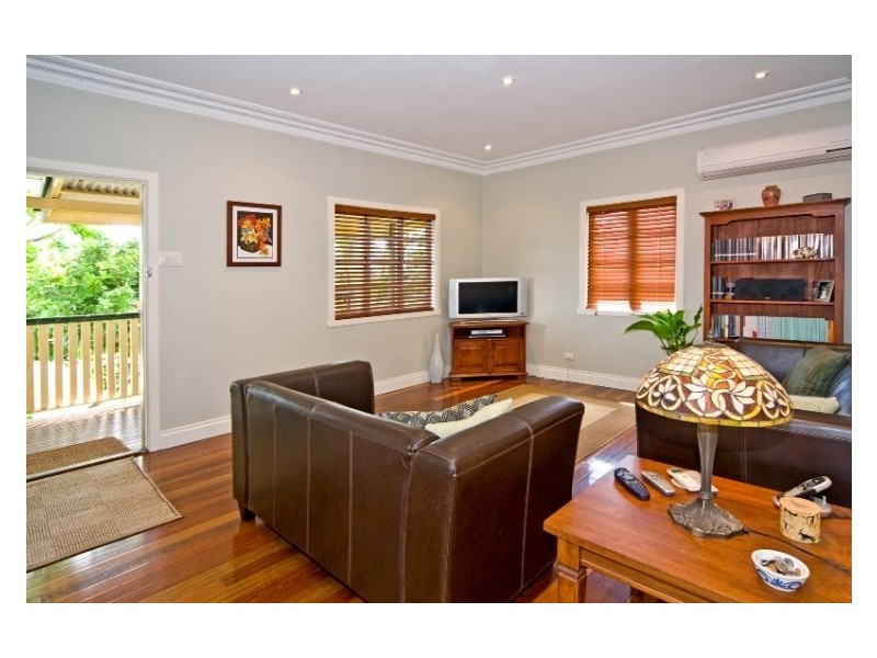 22 Blackwood Avenue, Cannon Hill QLD 4170