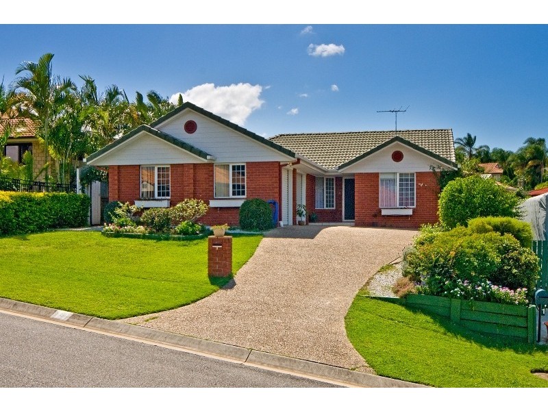 3 Christina Place, Belmont QLD 4153