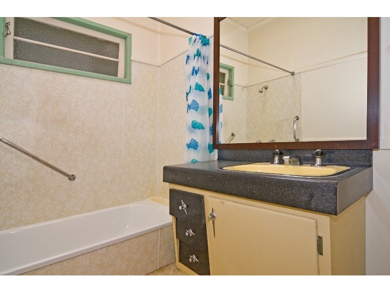 749 Logan Road, Greenslopes QLD 4120