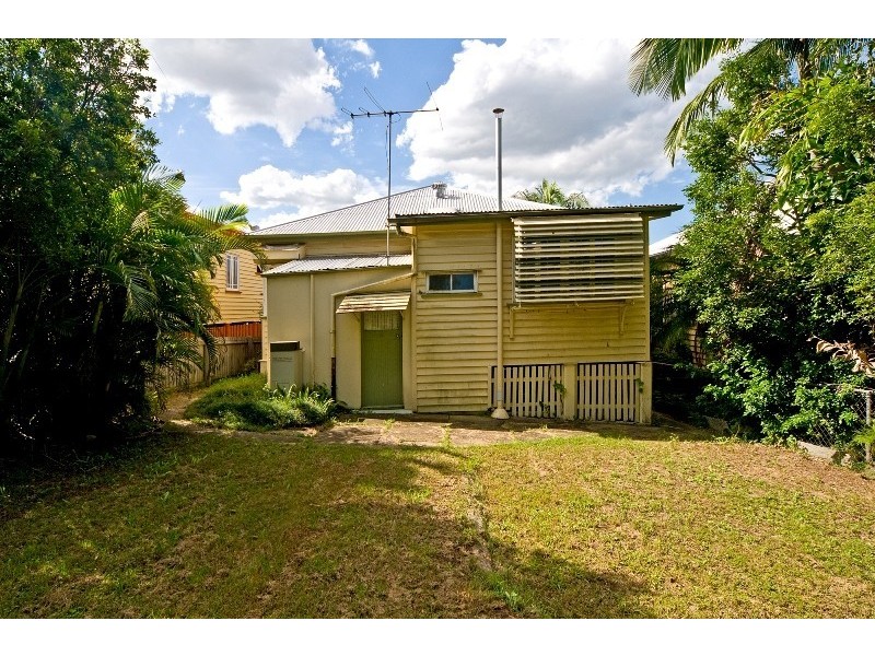 749 Logan Road, Greenslopes QLD 4120