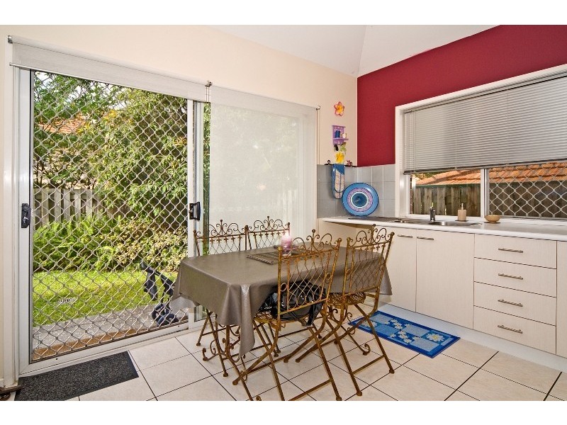 20 Hillside Crescent, Seven Hills QLD 4170