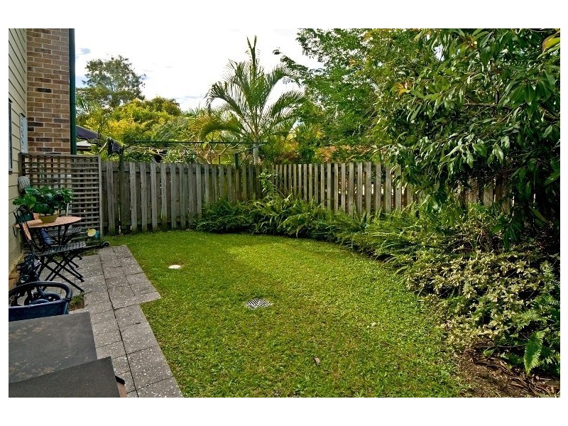 20 Hillside Crescent, Seven Hills QLD 4170