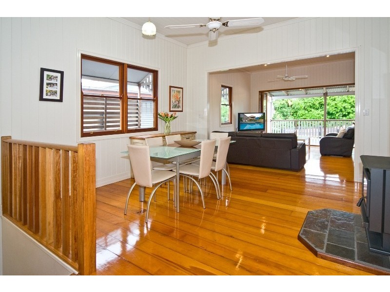 10 Govett Avenue, Hawthorne QLD 4171