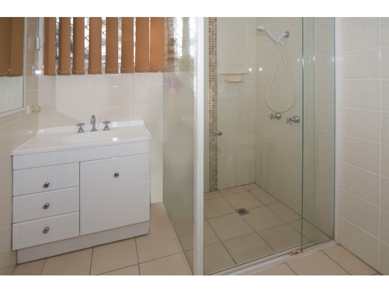 140 Fifth Avenue, Balmoral QLD 4171