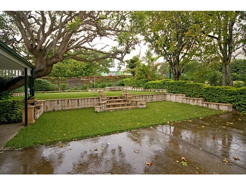 11 Henderson Street, Bulimba QLD 4171