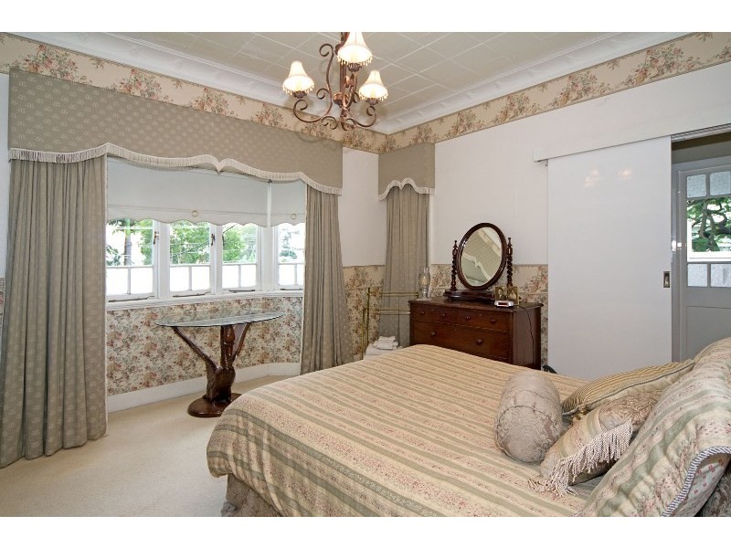 11 Henderson Street, Bulimba QLD 4171