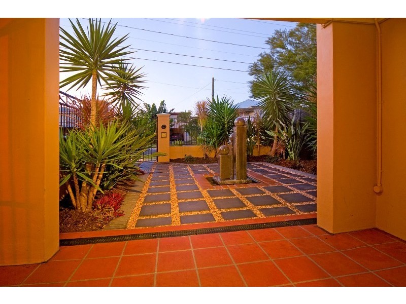 51 Elaroo Street, Morningside QLD 4170