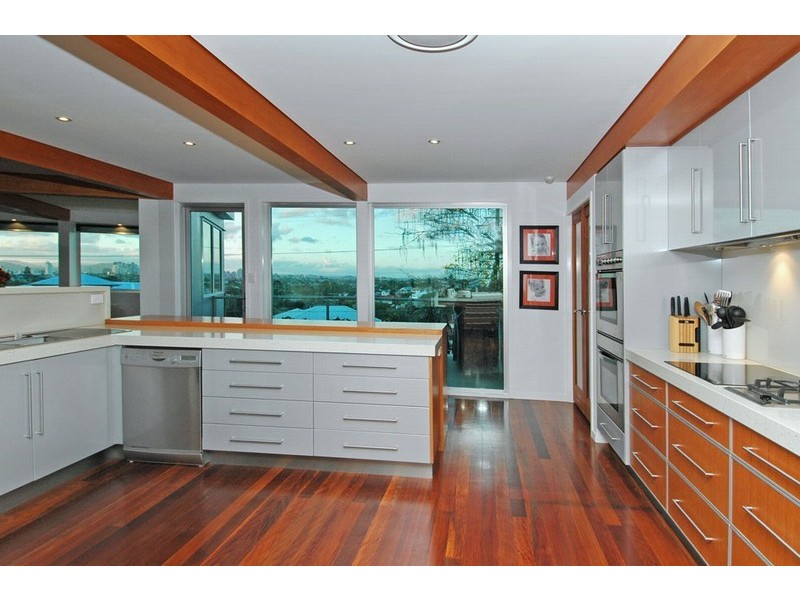 4 Spica Street, Coorparoo QLD 4151