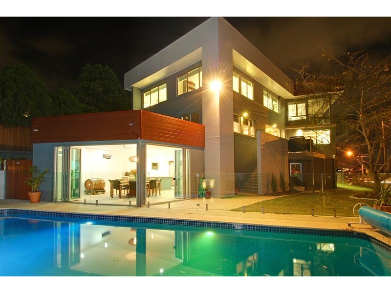 4 Spica Street, Coorparoo QLD 4151