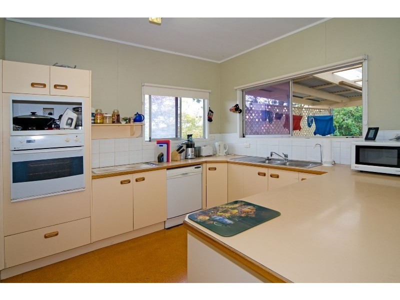 26 Grant Street, Camp Hill QLD 4152
