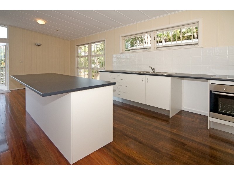 43 Castle Hill Street, Holland Park West QLD 4121