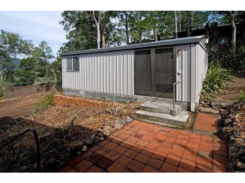 43 Castle Hill Street, Holland Park West QLD 4121